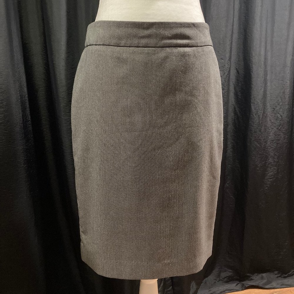 JNY Size 4 Herringbone skirt
